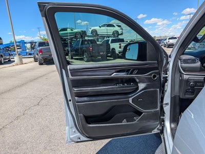 2024 Jeep Wagoneer Base