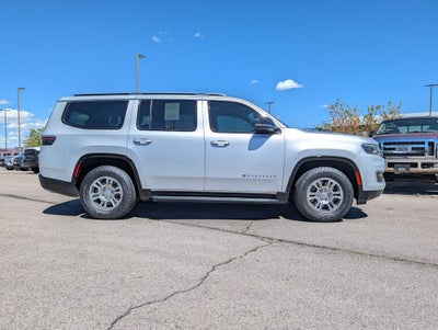 2024 Jeep Wagoneer Base