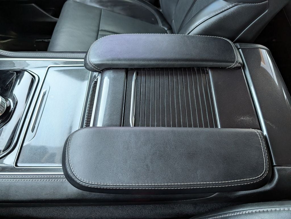 2024 Jeep Wagoneer Base