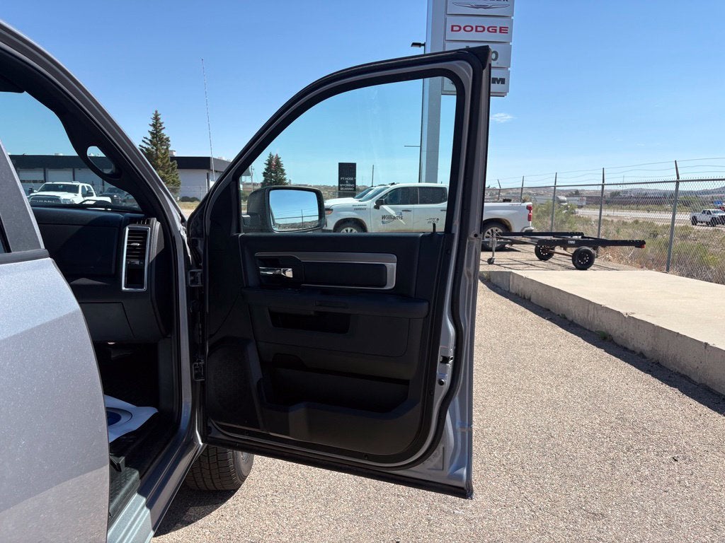 2024 RAM 1500 Warlock 4x4