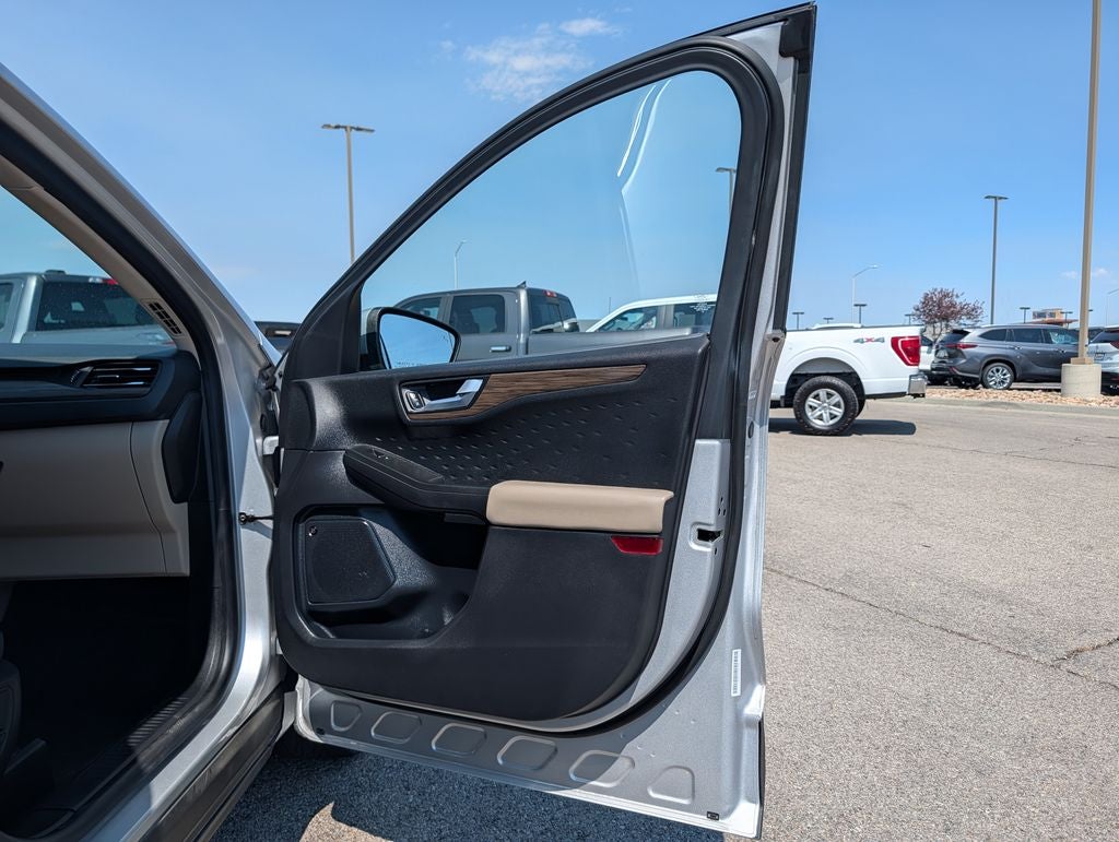 2020 Ford Escape Titanium