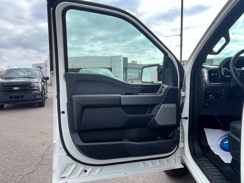 2025 Ford F-150 Lariat 157" 4x4