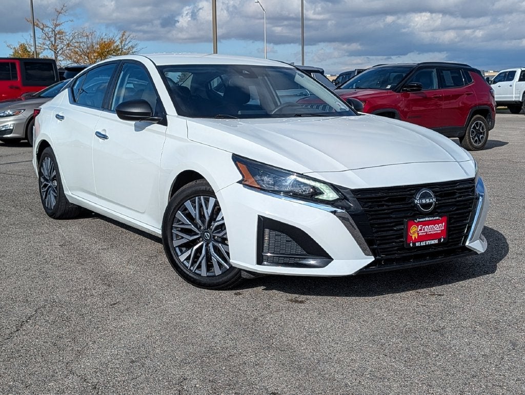 2025 Nissan Altima SV FWD