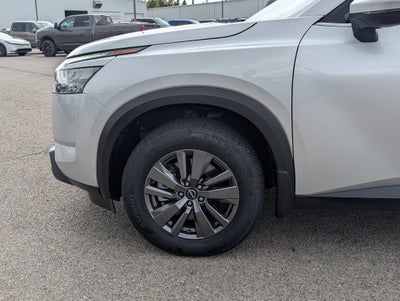2025 Nissan Pathfinder SV 4WD