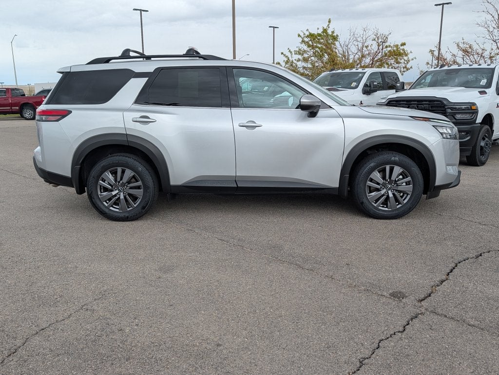 2025 Nissan Pathfinder SV 4WD