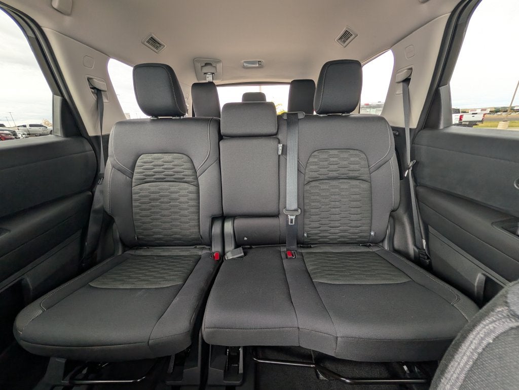 2025 Nissan Pathfinder SV 4WD