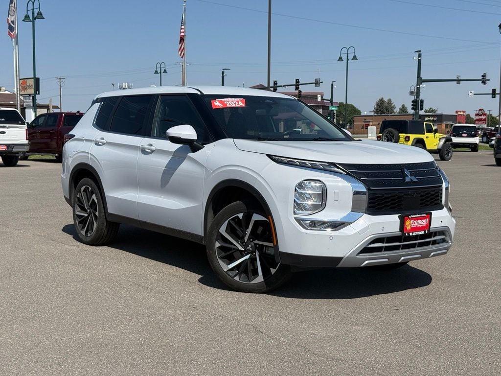 2024 Mitsubishi Outlander SE