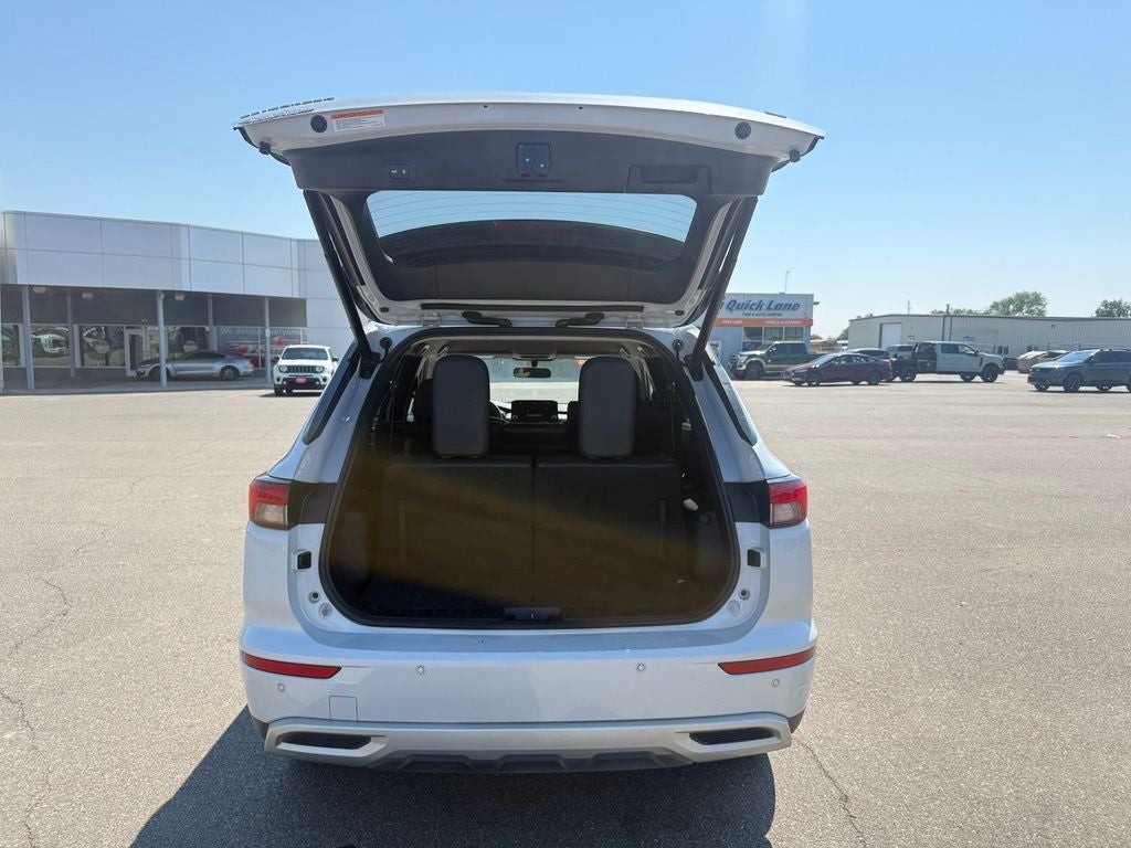 2024 Mitsubishi Outlander SE