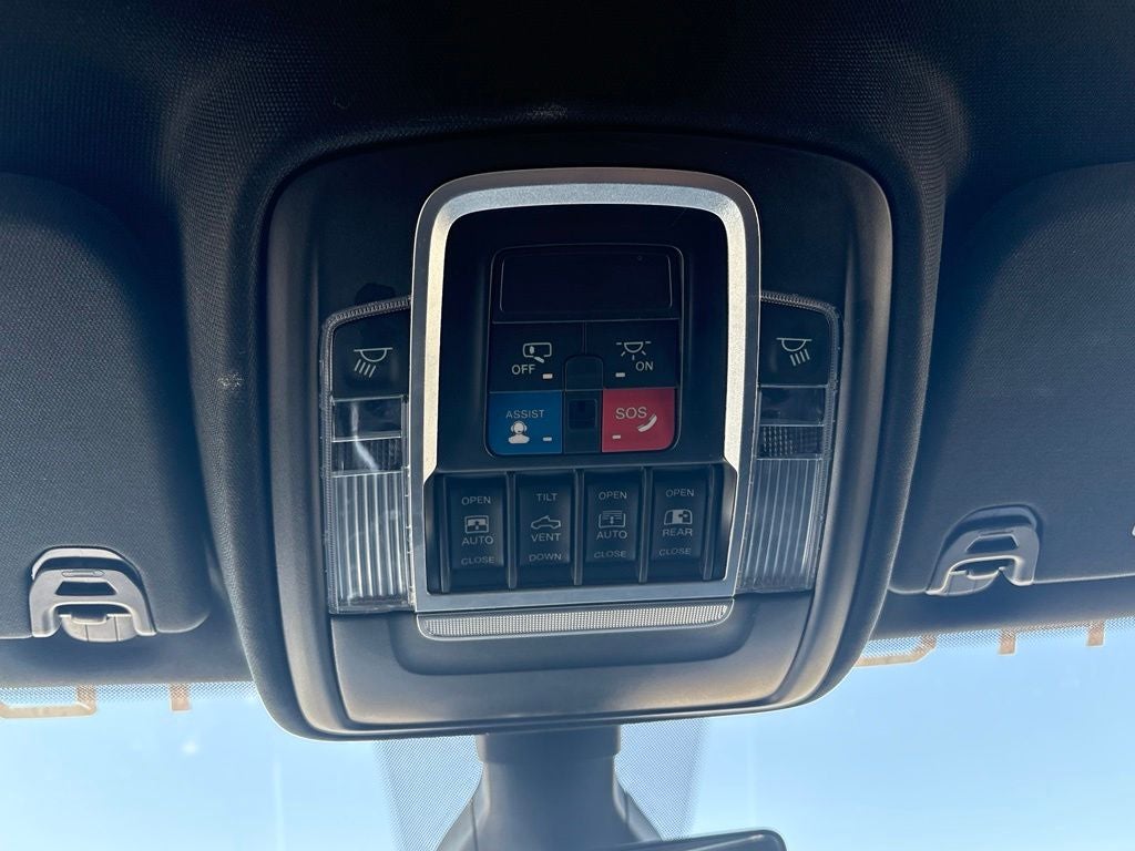 2022 RAM 1500 Big Horn/Lone Star Black Widow PKG