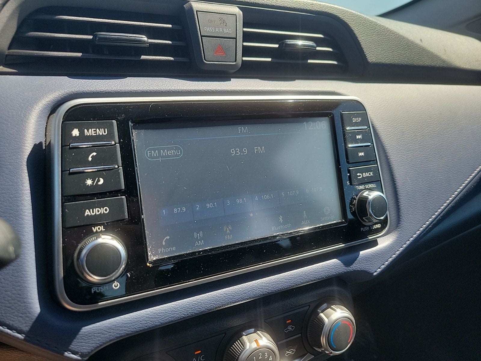 2024 Nissan Versa 1.6 SV