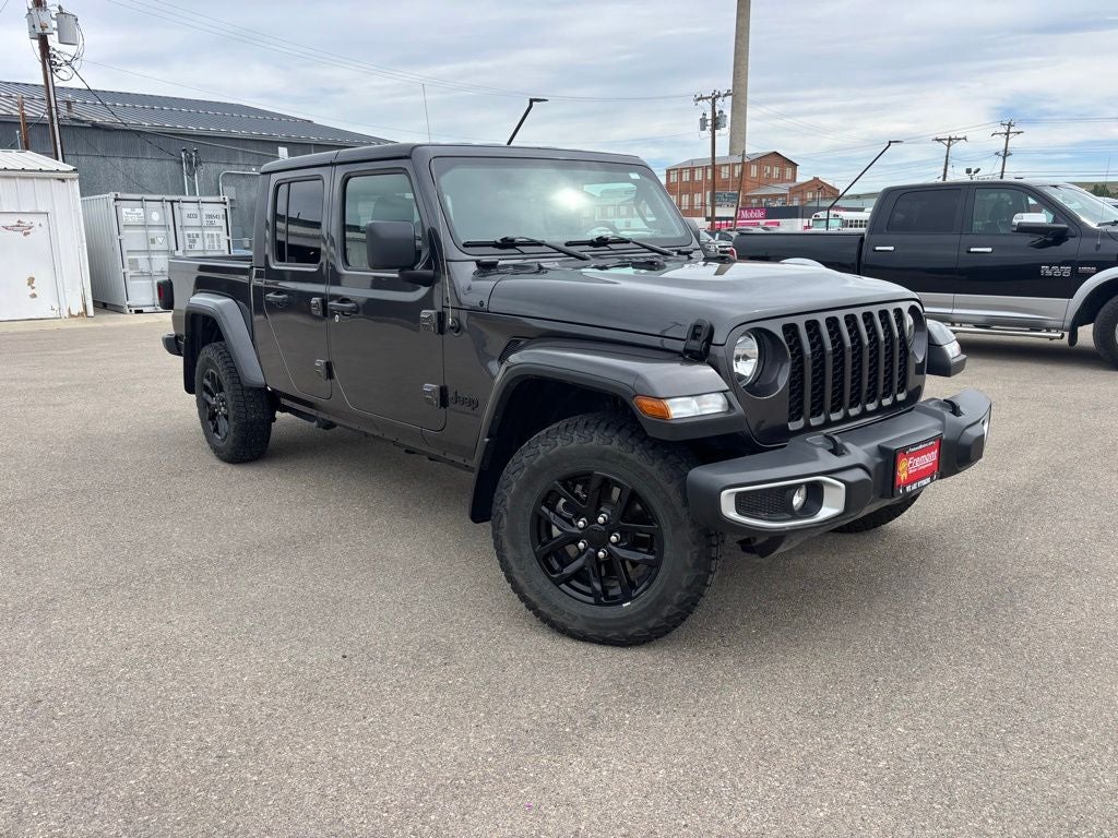 2023 Jeep Gladiator Sport S's photo