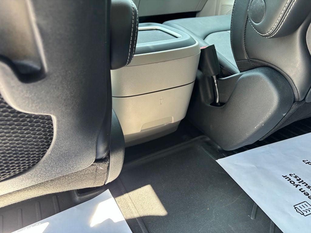 2024 Chrysler Pacifica Touring L - Photo 37