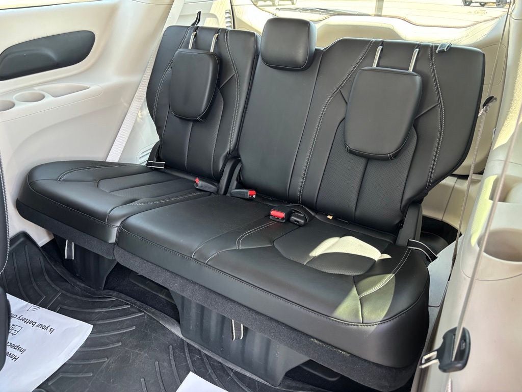 2024 Chrysler Pacifica Touring L - Photo 40