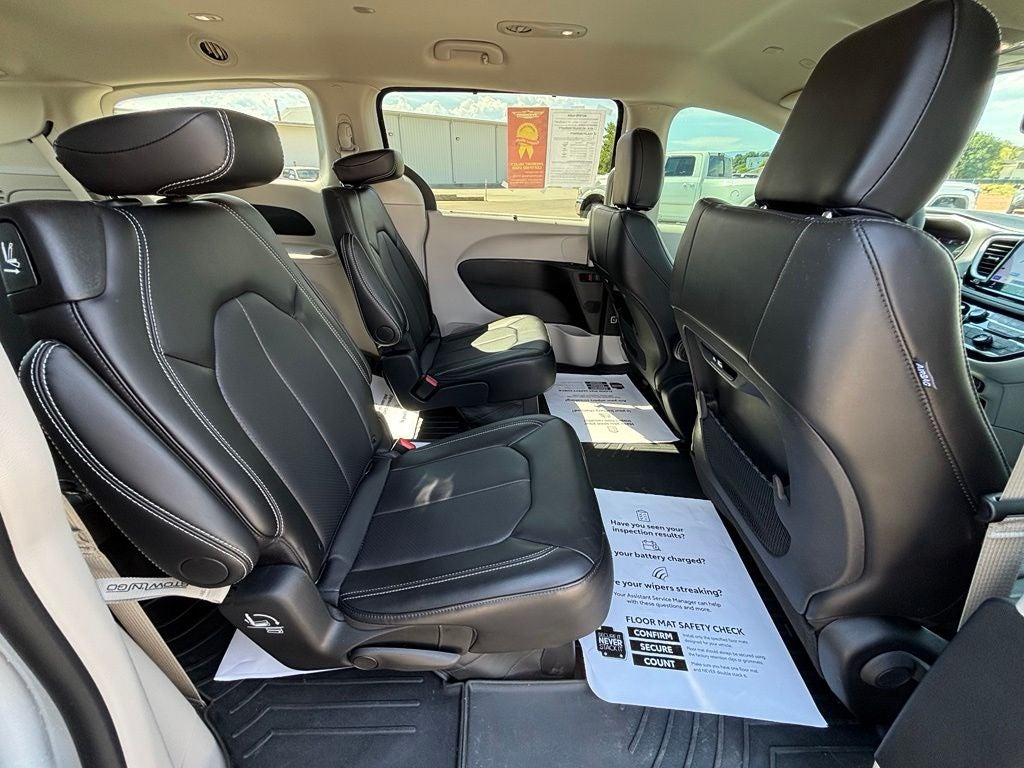 2024 Chrysler Pacifica Touring L - Photo 42
