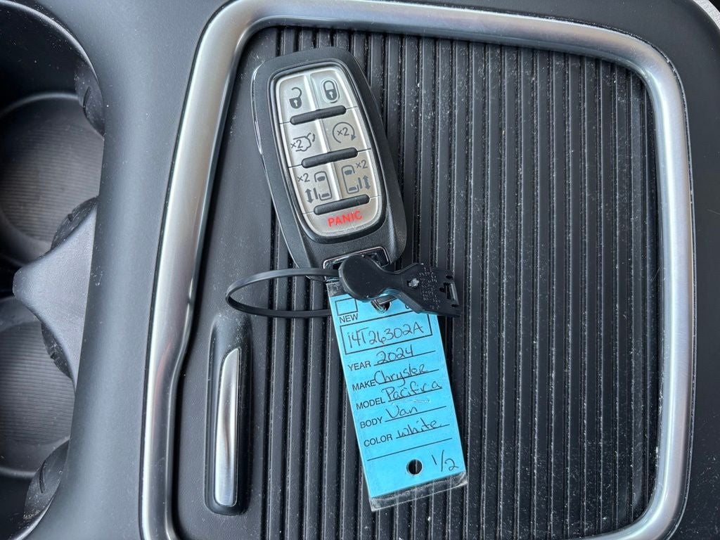 2024 Chrysler Pacifica Touring L - Photo 47