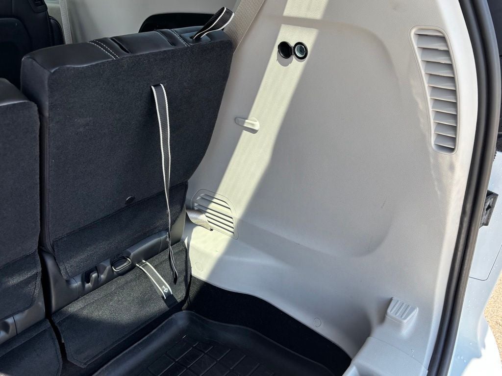 2024 Chrysler Pacifica Touring L - Photo 9