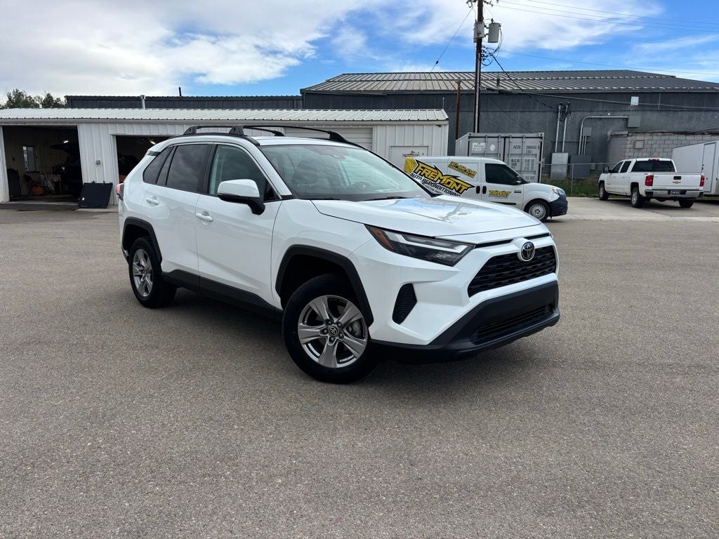 2023 Toyota RAV4 XLE AWD's photo