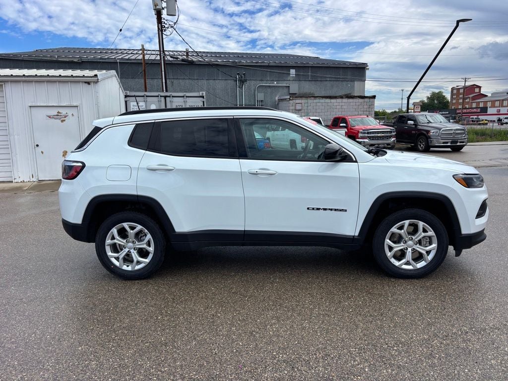 2024 Jeep Compass Latitude - Photo 11