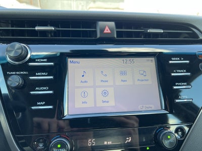 2019 Toyota Camry Hybrid LE