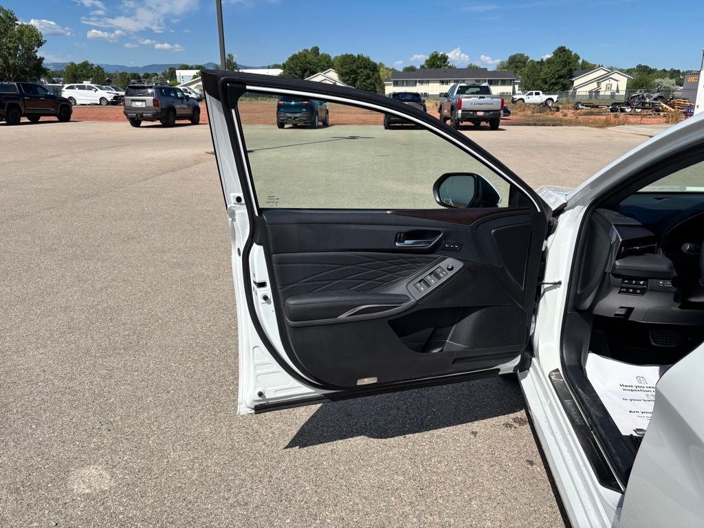 2021 Toyota Avalon Limited - Photo 14