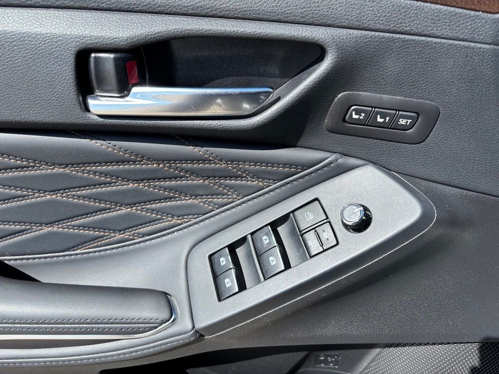 2021 Toyota Avalon Limited - Photo 15