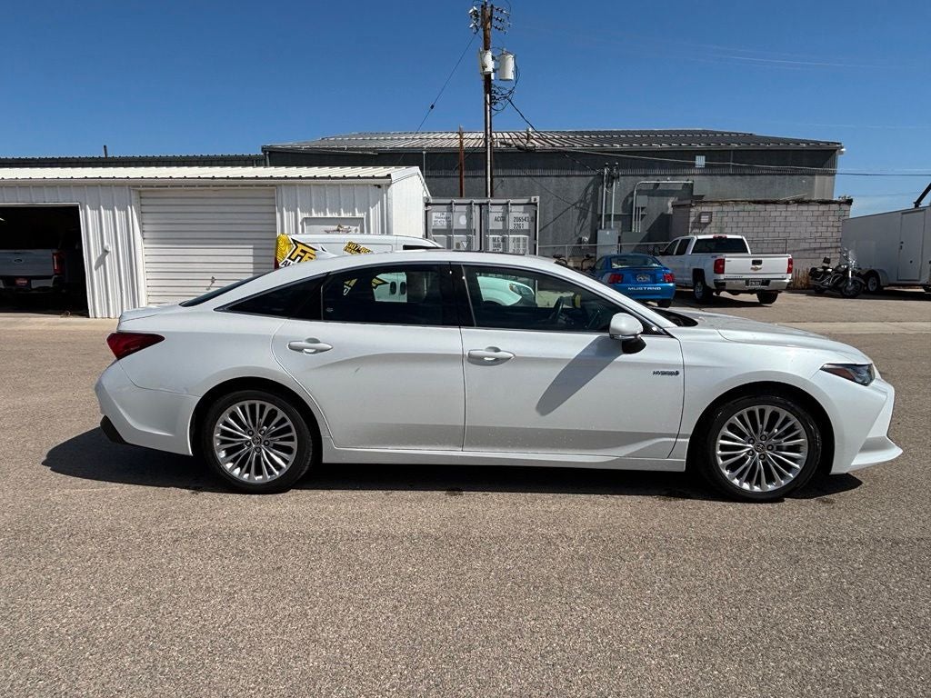 2021 Toyota Avalon Limited - Photo 3