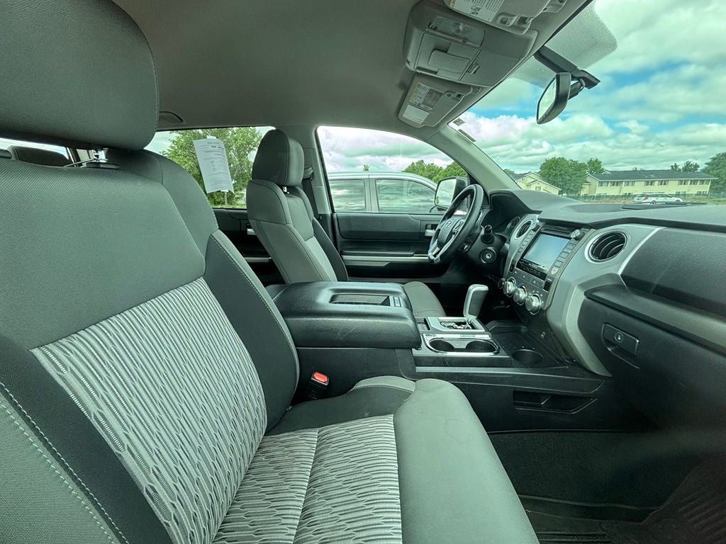 2017 Toyota Tundra SR5 5.7L V8