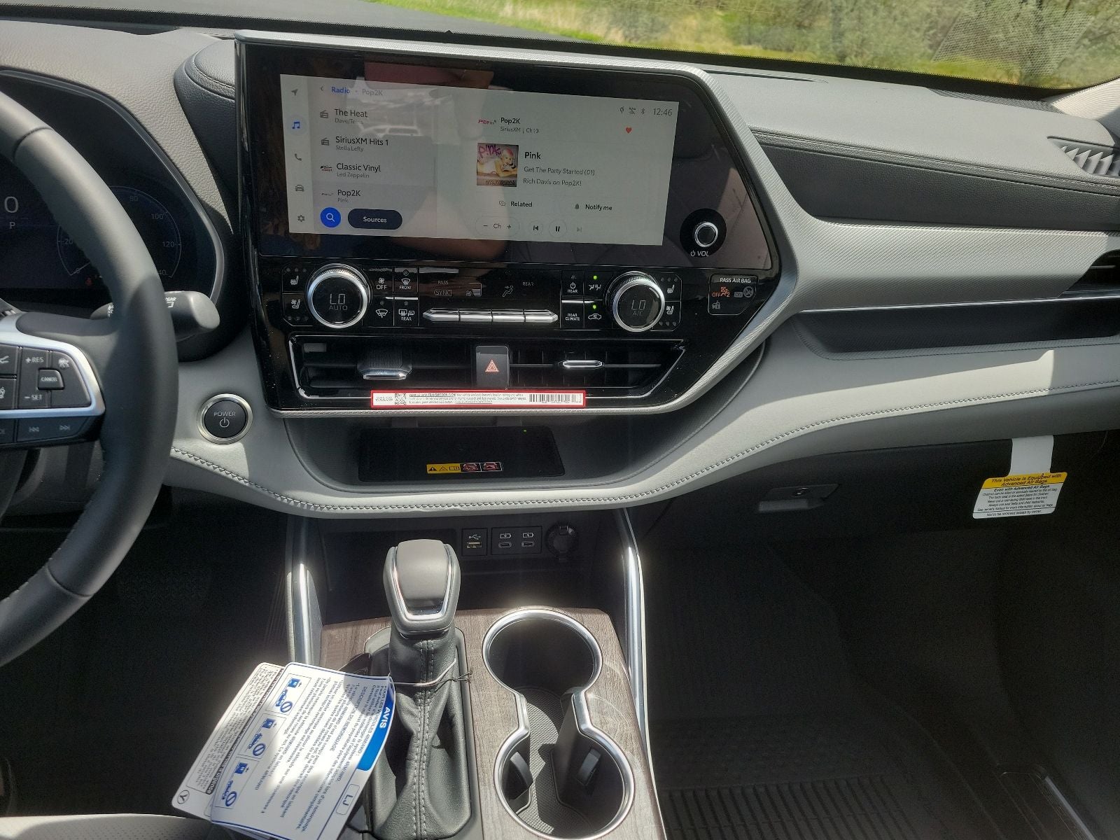 2026 Toyota Highlander Hybrid Platinum