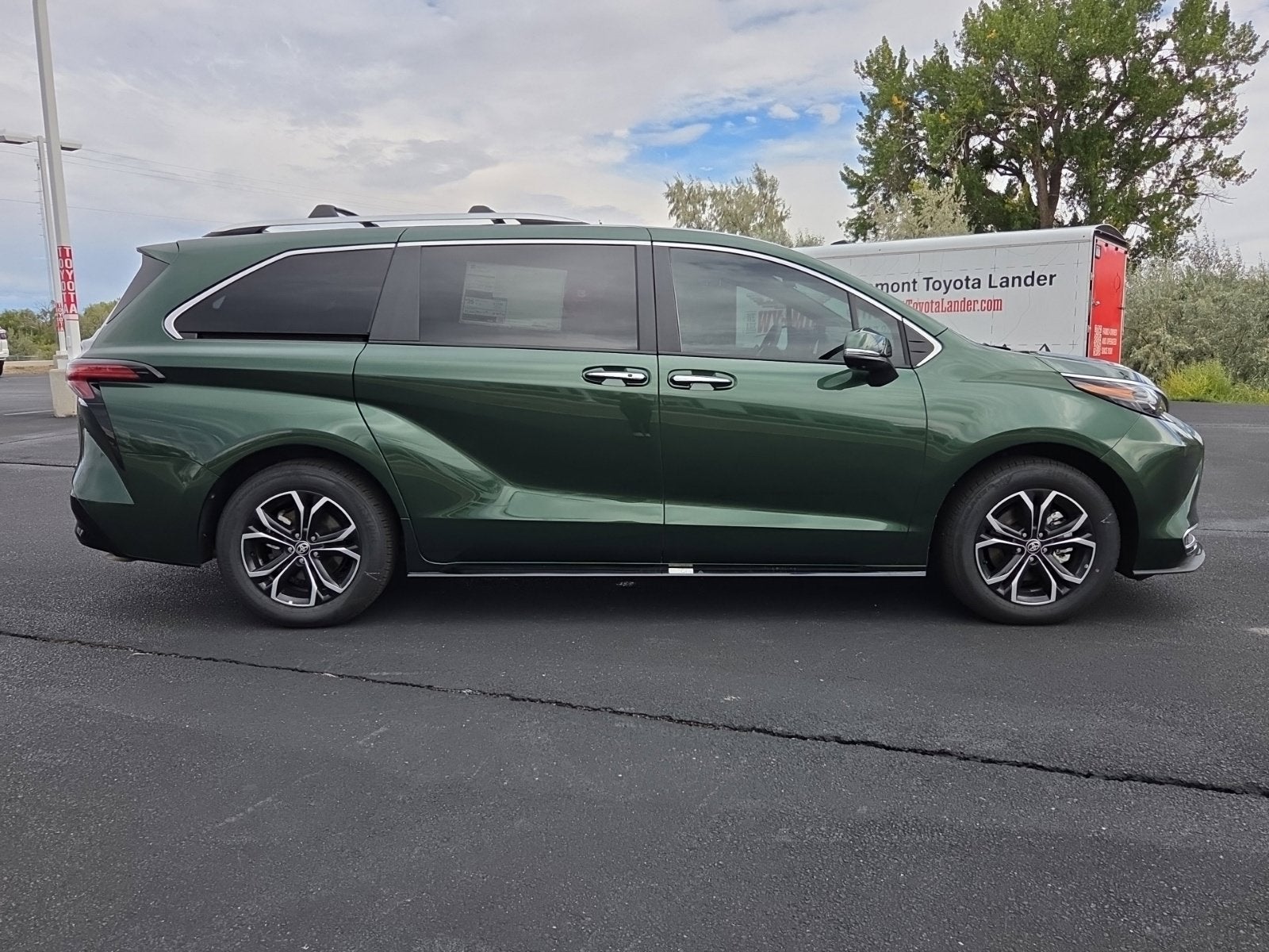 2026 Toyota Sienna Platinum 7 Passenger