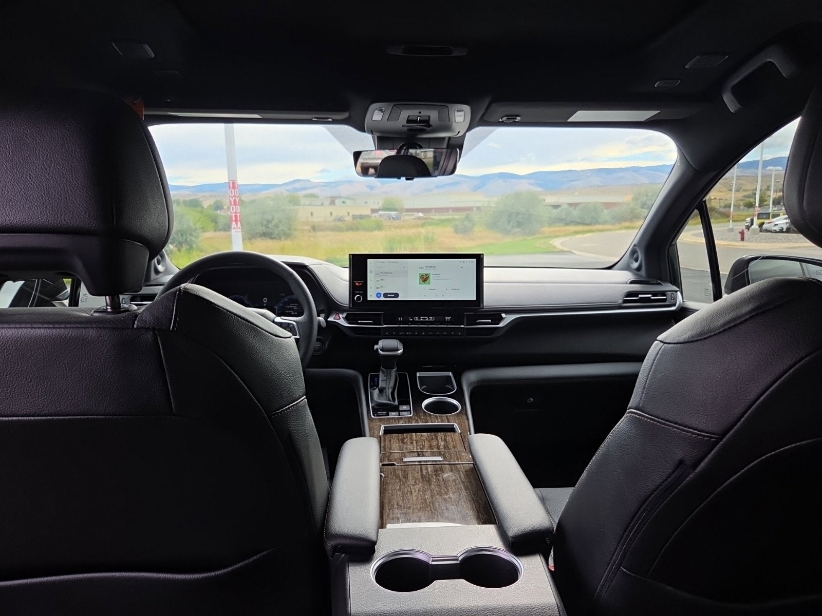 2026 Toyota Sienna Platinum 7 Passenger