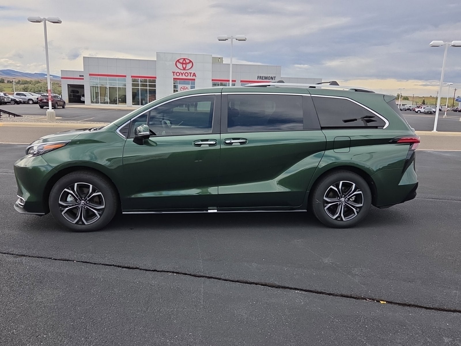 2026 Toyota Sienna Platinum 7 Passenger