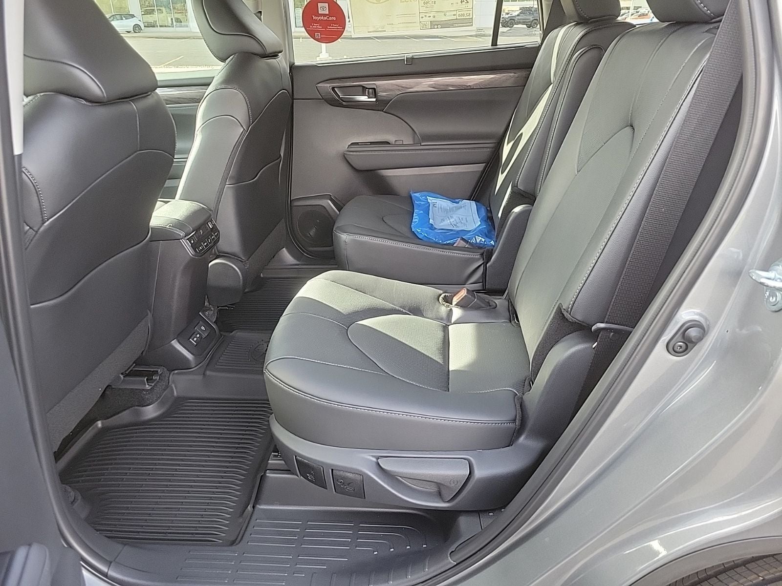 2026 Toyota Highlander Base