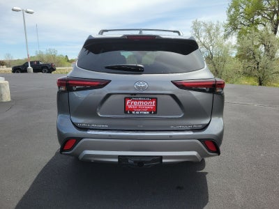 2026 Toyota Highlander Platinum