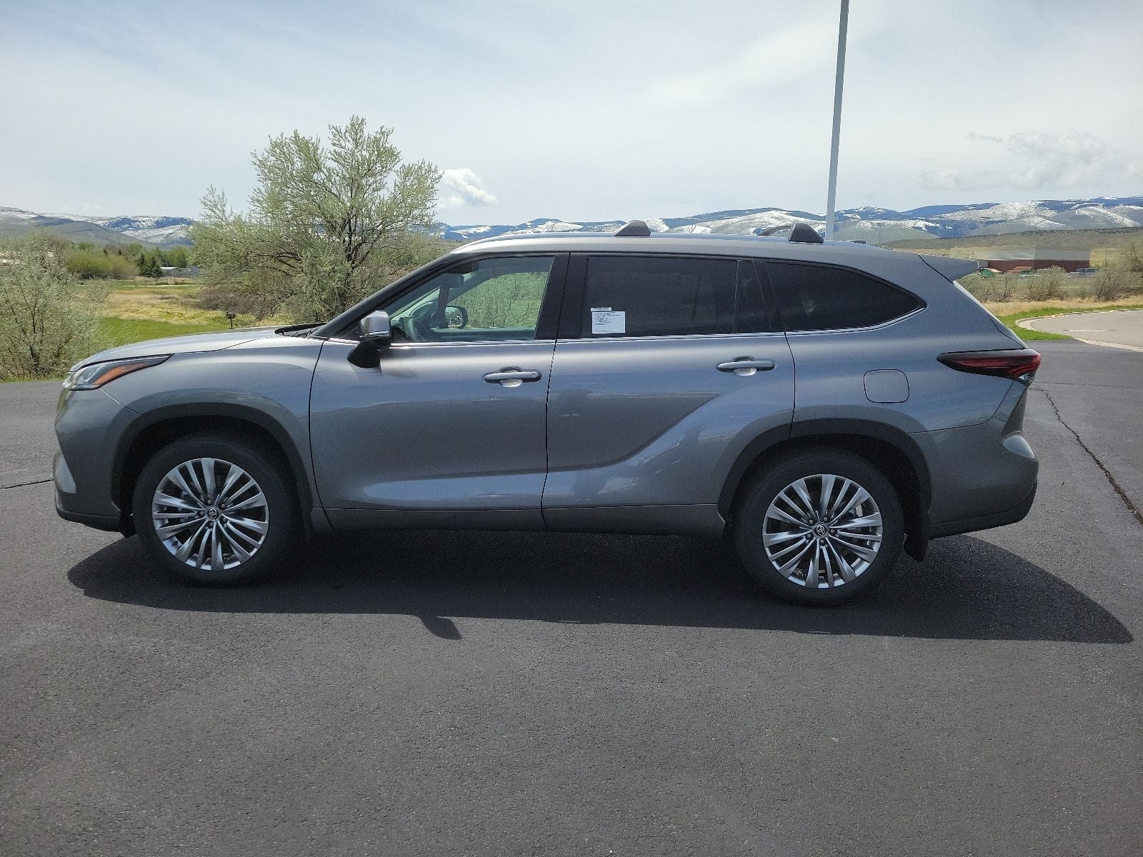 2026 Toyota Highlander Platinum