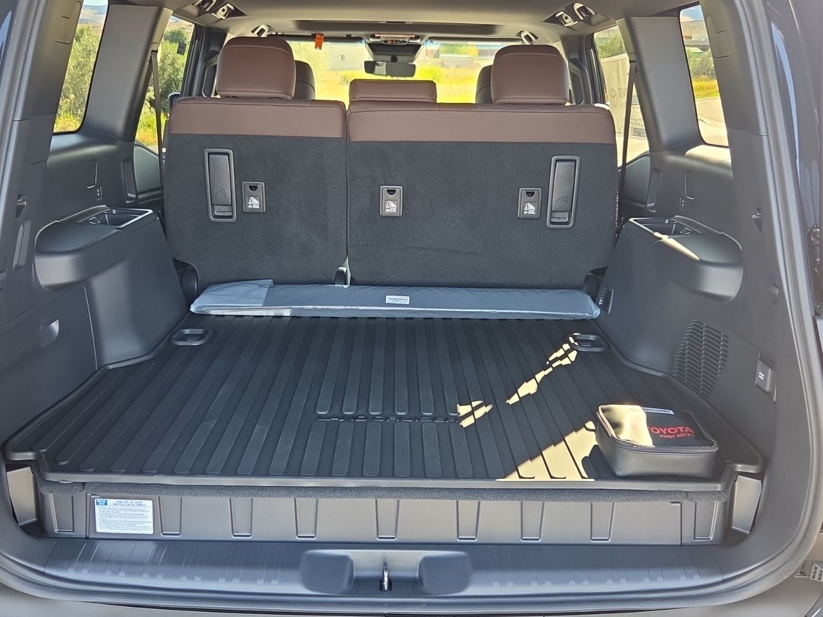 2027 Toyota Land Cruiser Base