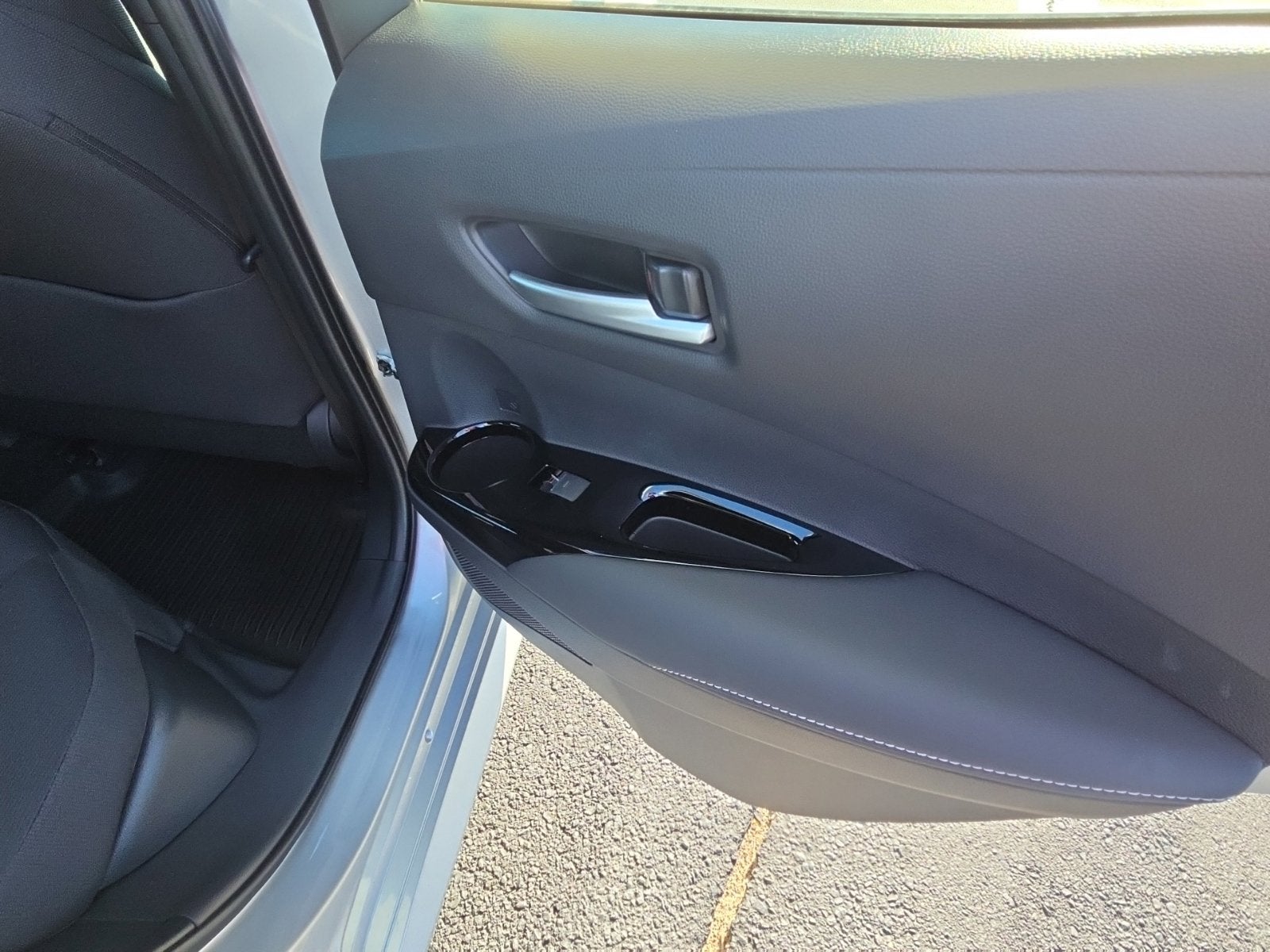 2027 Toyota Corolla Hatchback SE