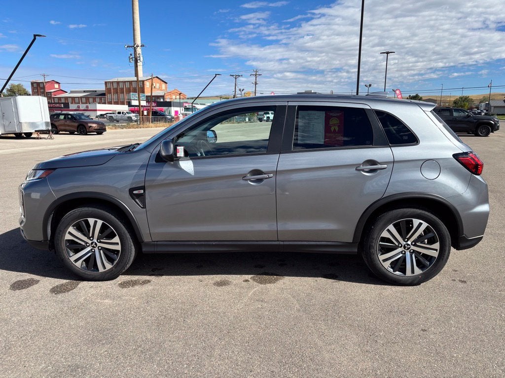 2025 Mitsubishi Outlander Sport ES - Photo 11