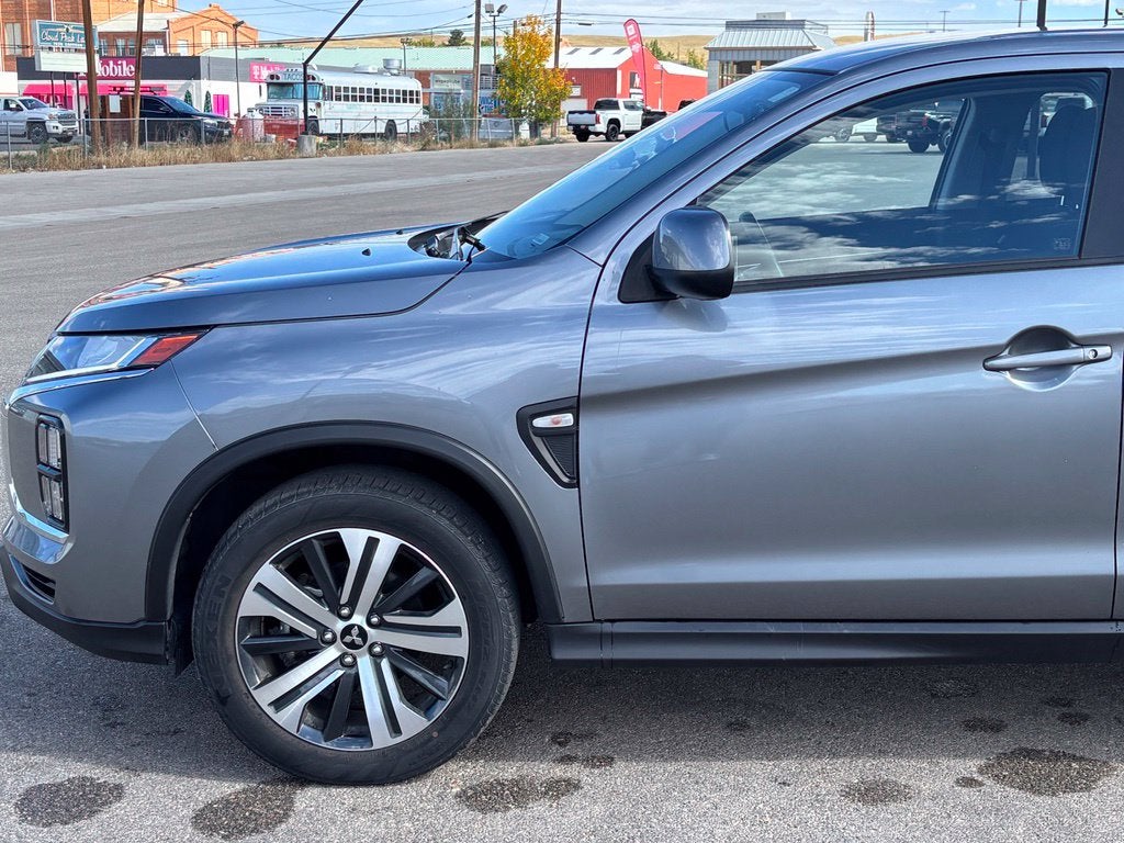 2025 Mitsubishi Outlander Sport ES - Photo 12