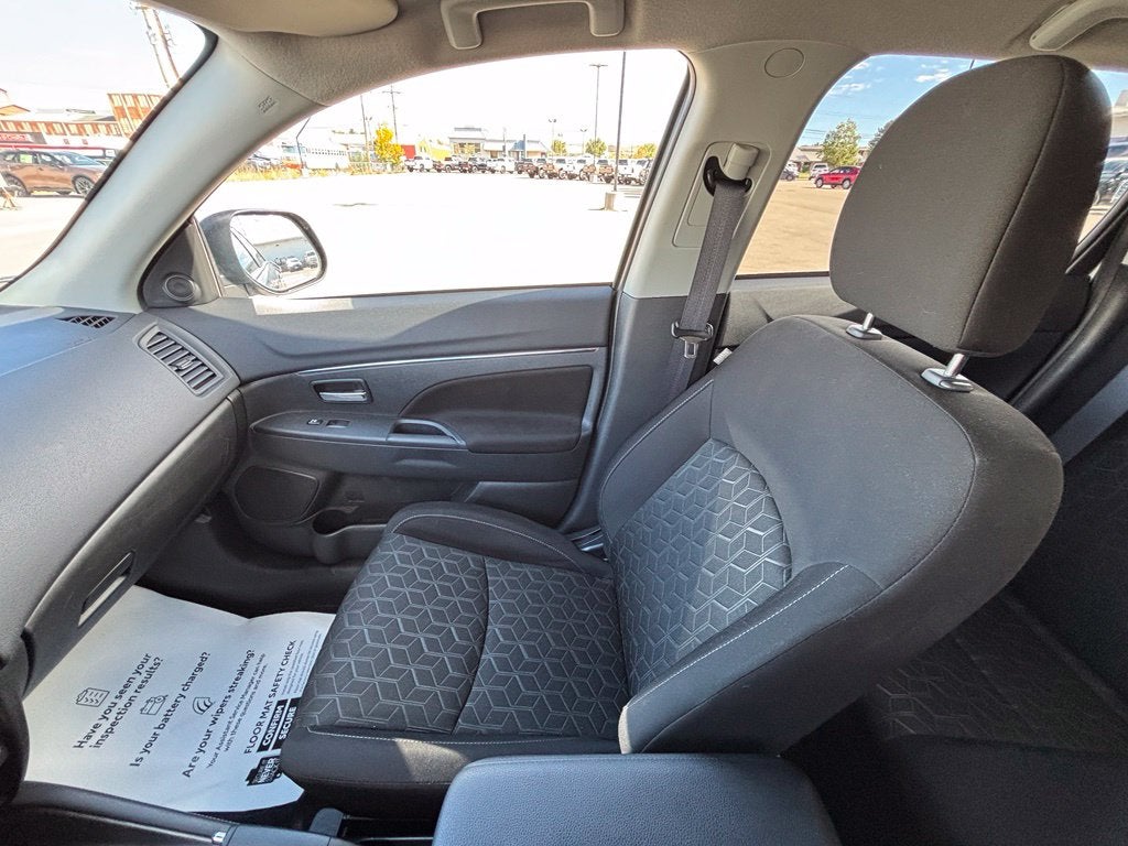 2025 Mitsubishi Outlander Sport ES - Photo 22