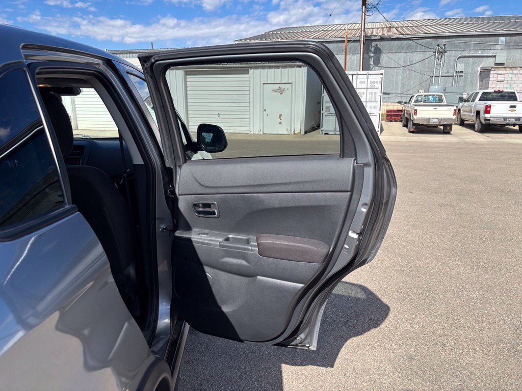 2025 Mitsubishi Outlander Sport ES - Photo 37