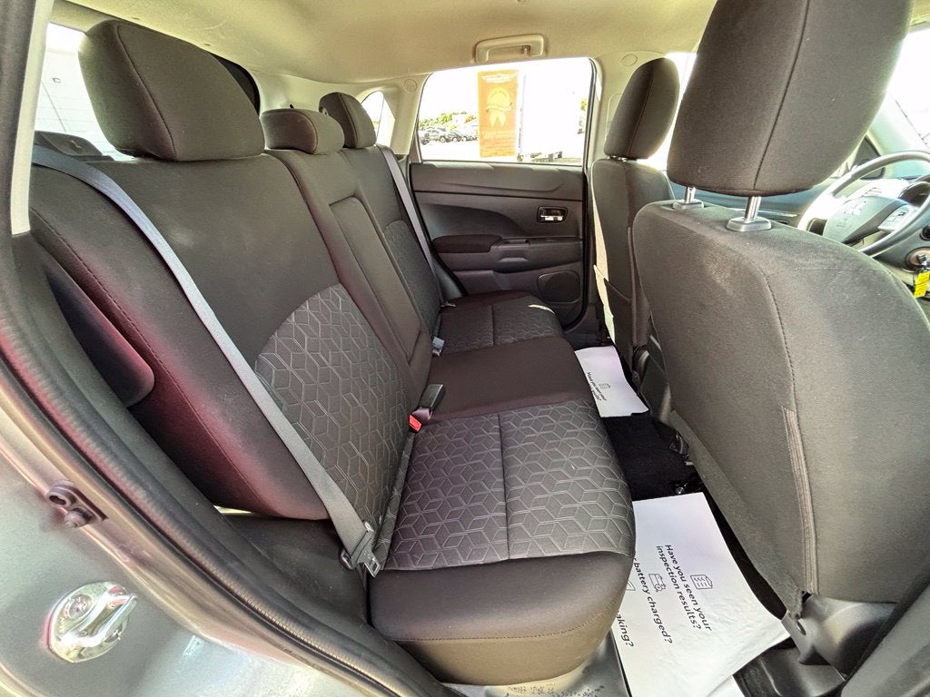 2025 Mitsubishi Outlander Sport ES - Photo 38