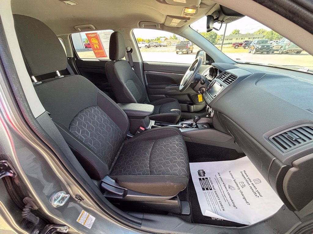 2025 Mitsubishi Outlander Sport ES - Photo 40