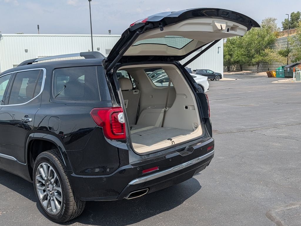 2022 GMC Acadia Denali