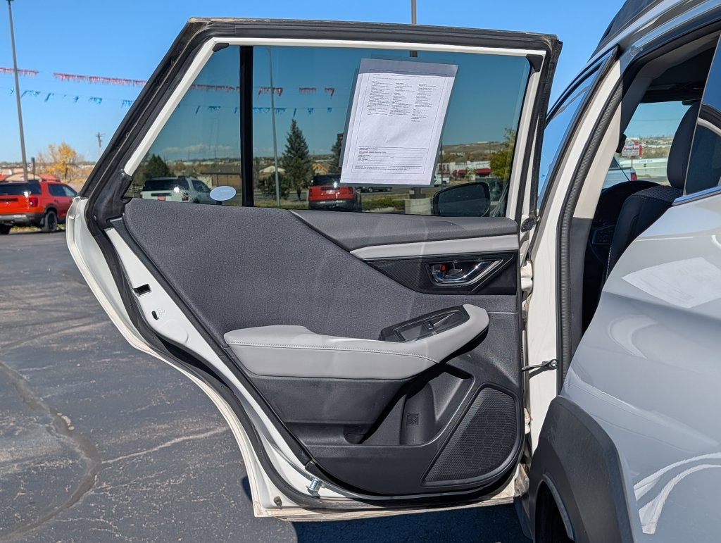 2025 Subaru Outback Premium w/Sunroof