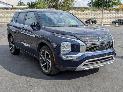 2024 Mitsubishi Outlander SE
