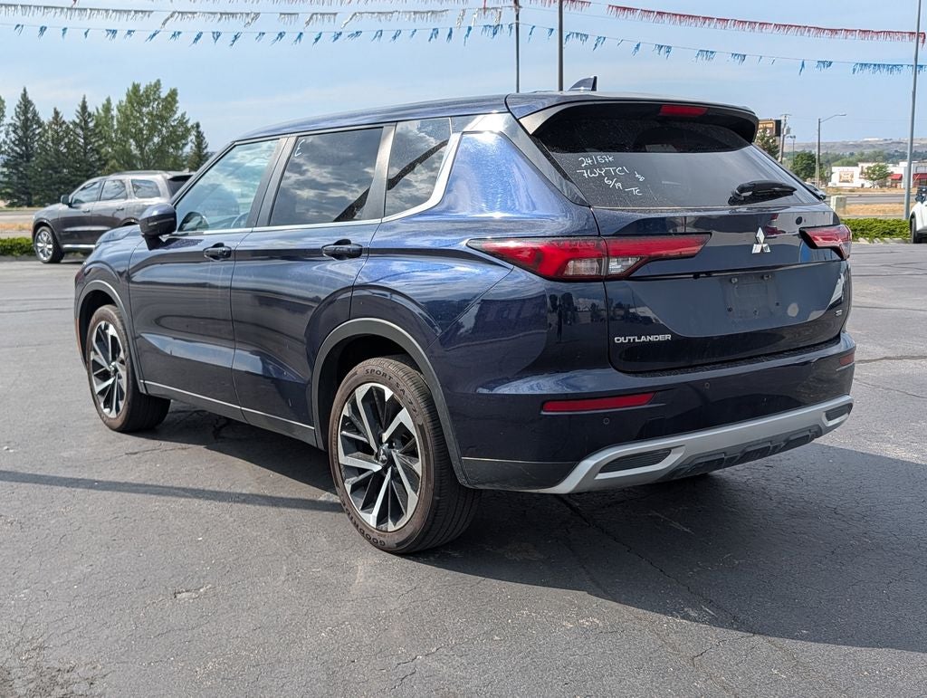 2024 Mitsubishi Outlander SE