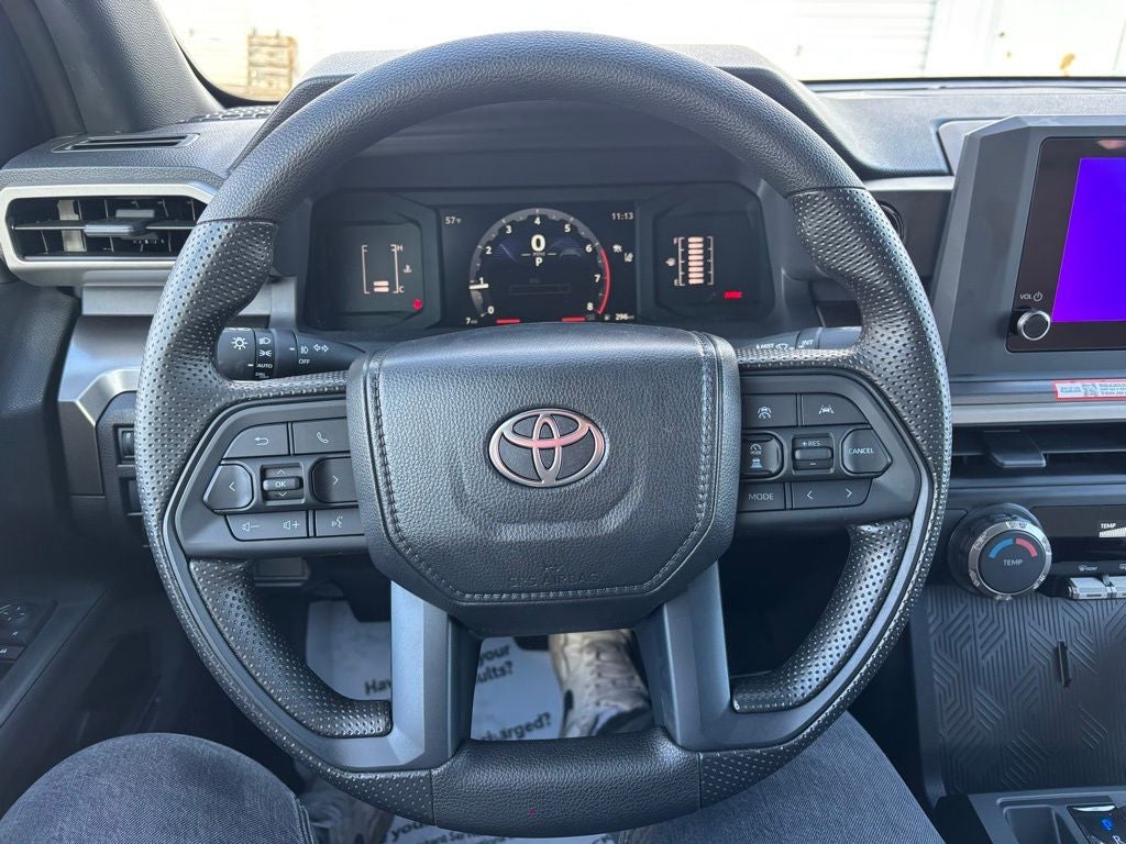 2025 Toyota Tacoma SR5 - Photo 17