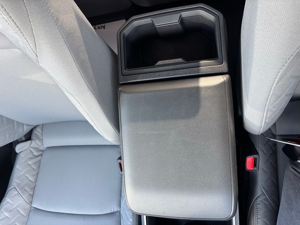 2025 Toyota Tacoma SR5 - Photo 22