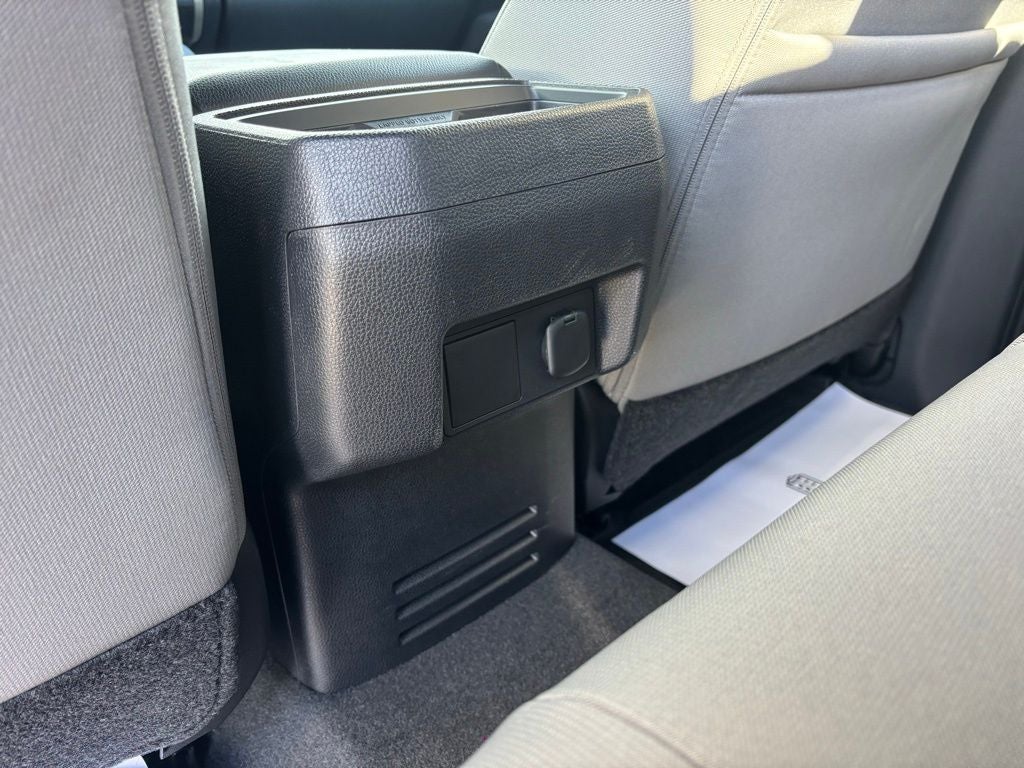 2025 Toyota Tacoma SR5 - Photo 38
