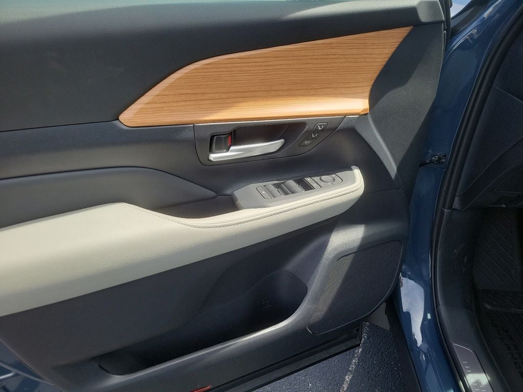 2026 Toyota Grand Highlander Base
